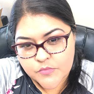 Meet your Posher, Leticia